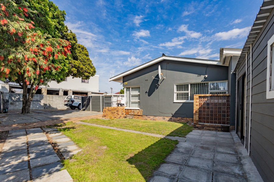 4 Bedroom Property for Sale in Fairfield Estate Western Cape